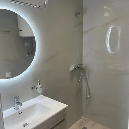 Albi Apartament 公寓